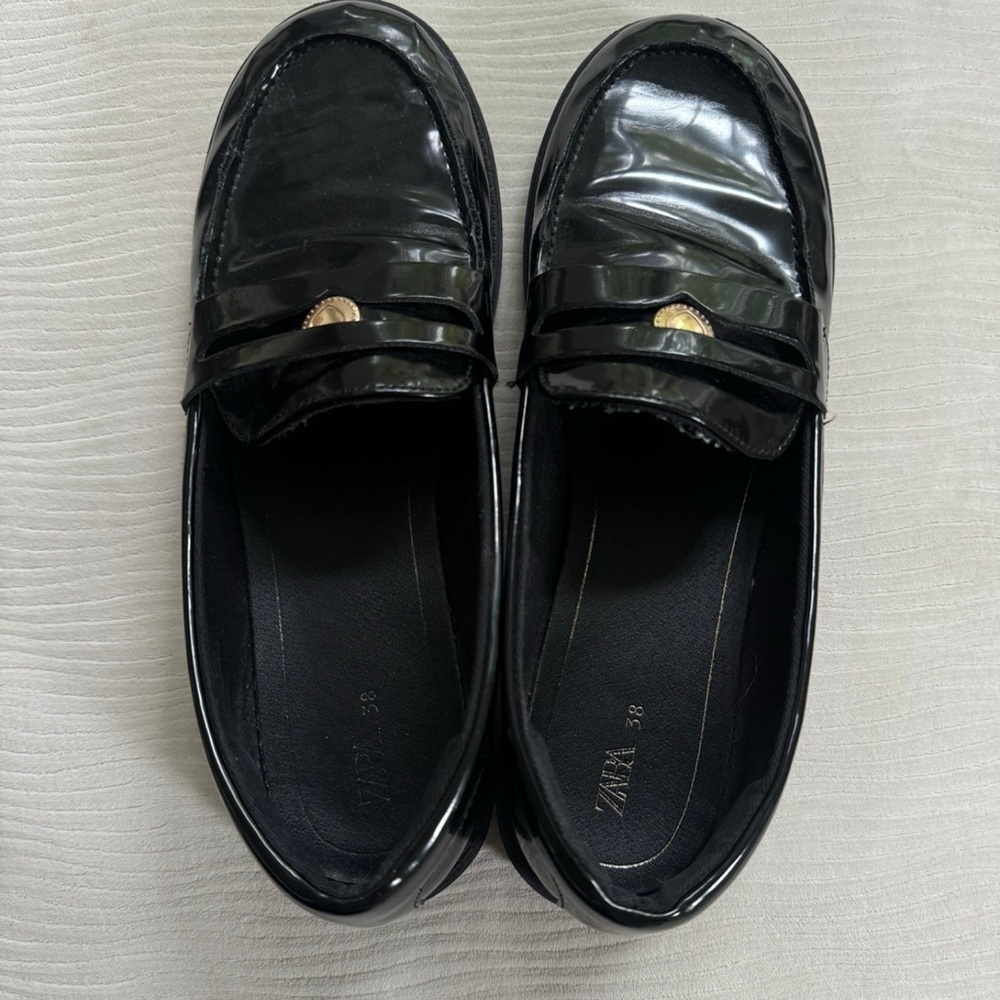 Zara girls black patent loafer gold button detail shoes size 6 youth big kid - Picture 5 of 6